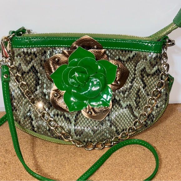 Sharif Green Snakeskin Print Crossbody Purse Chain Handbag Unique Designer - Picture 6 of 12